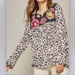 Savanna Jane embroidered leopard print bell sleeve boutique top 1x